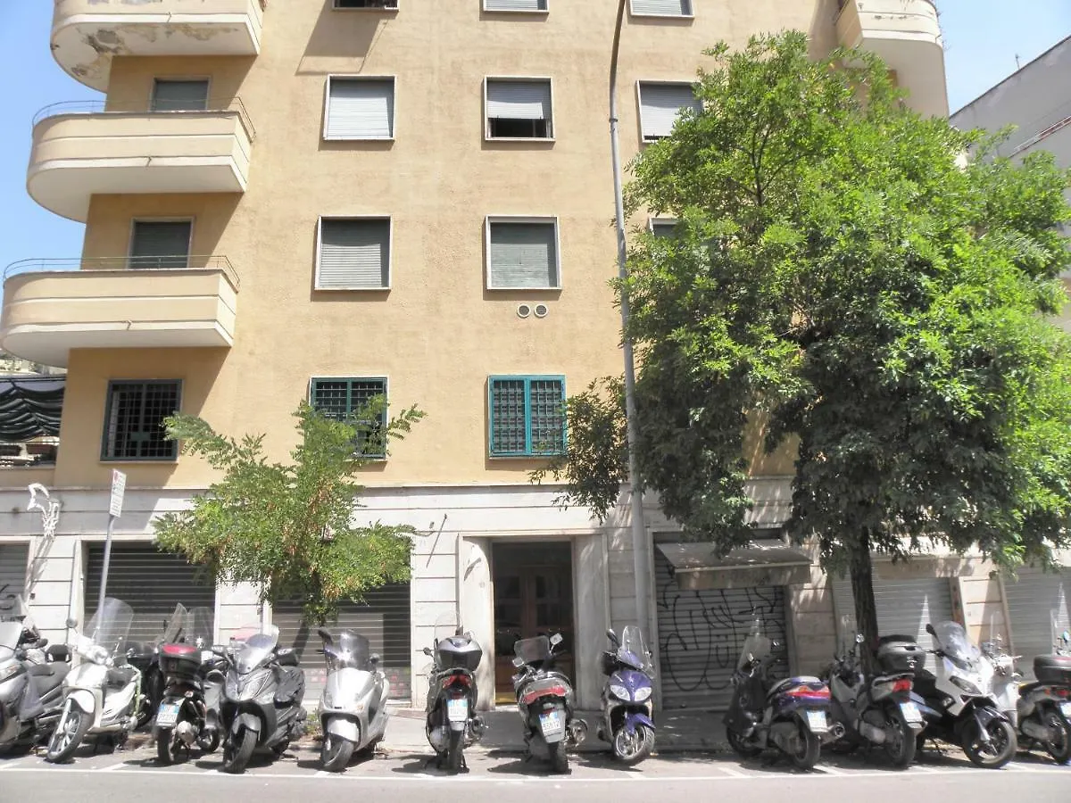 Casa Lorenzo Magnifico Rome Italy